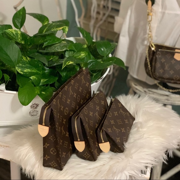 Check out my closet - Picture 10 of 16